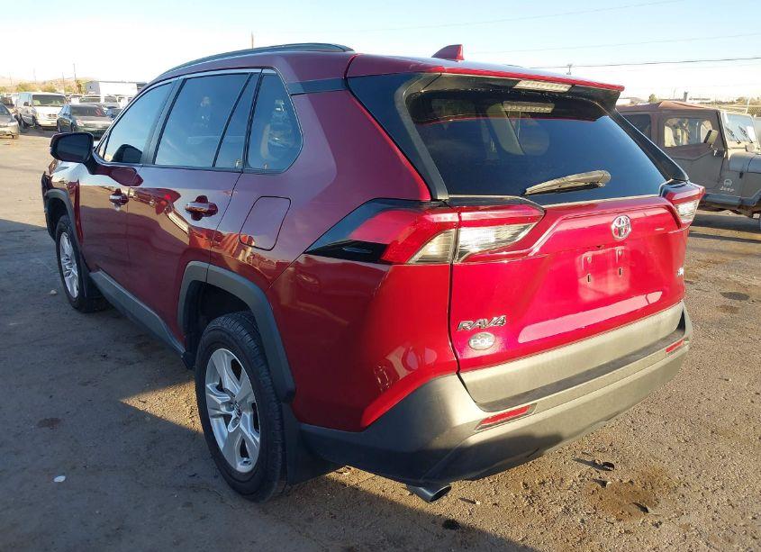 Photo 3 of 2019 Toyota Rav4 XLE (VIN 2T3W1RFV9KC008449)