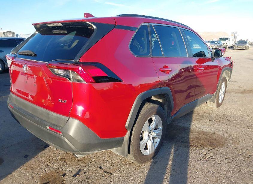 Photo 4 of 2019 Toyota Rav4 XLE (VIN 2T3W1RFV9KC008449)