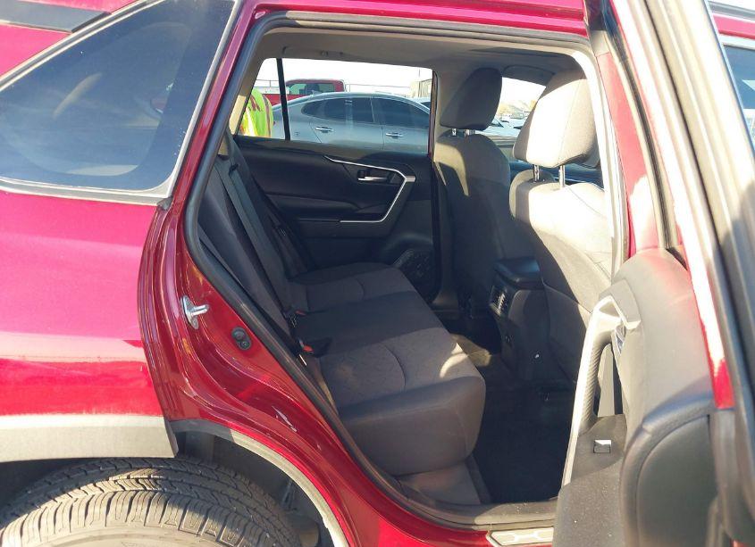 Photo 8 of 2019 Toyota Rav4 XLE (VIN 2T3W1RFV9KC008449)