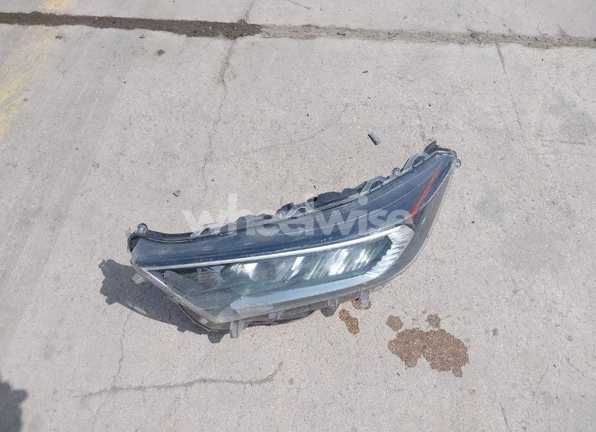 Photo 12 of 2019 Toyota Rav4 XLE (VIN 2T3W1RFV9KC009374)