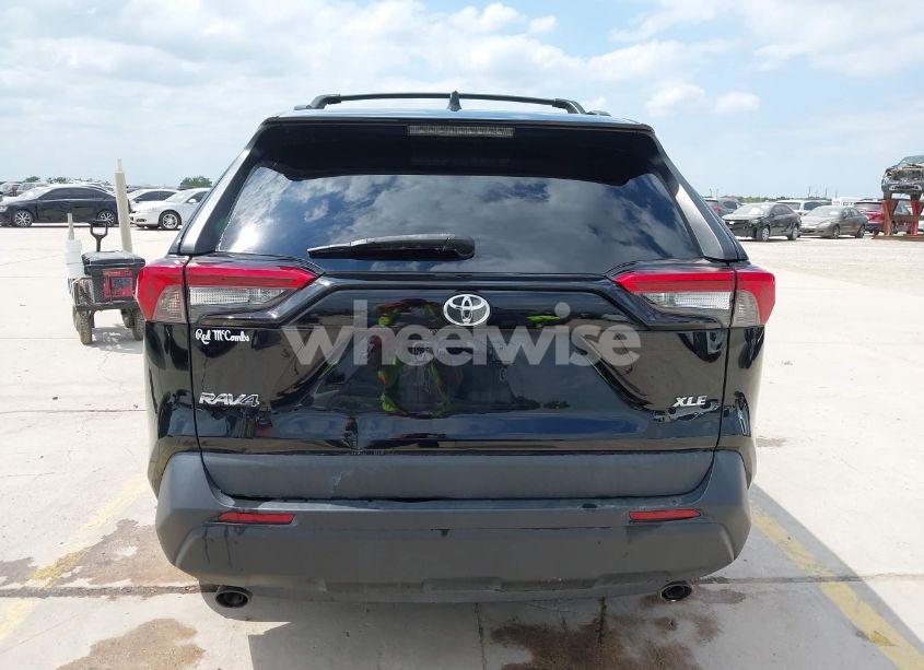 Photo 17 of 2019 Toyota Rav4 XLE (VIN 2T3W1RFV9KC009374)