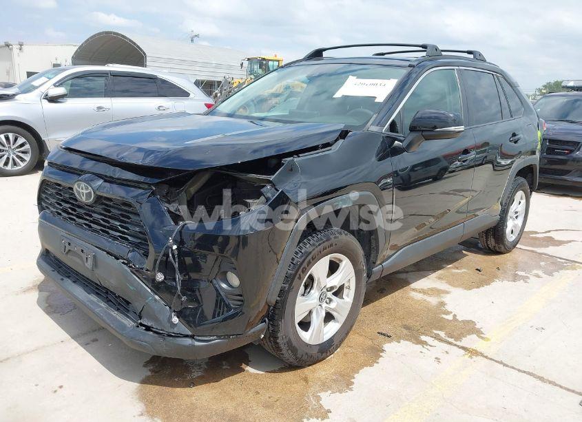 Photo 2 of 2019 Toyota Rav4 XLE (VIN 2T3W1RFV9KC009374)