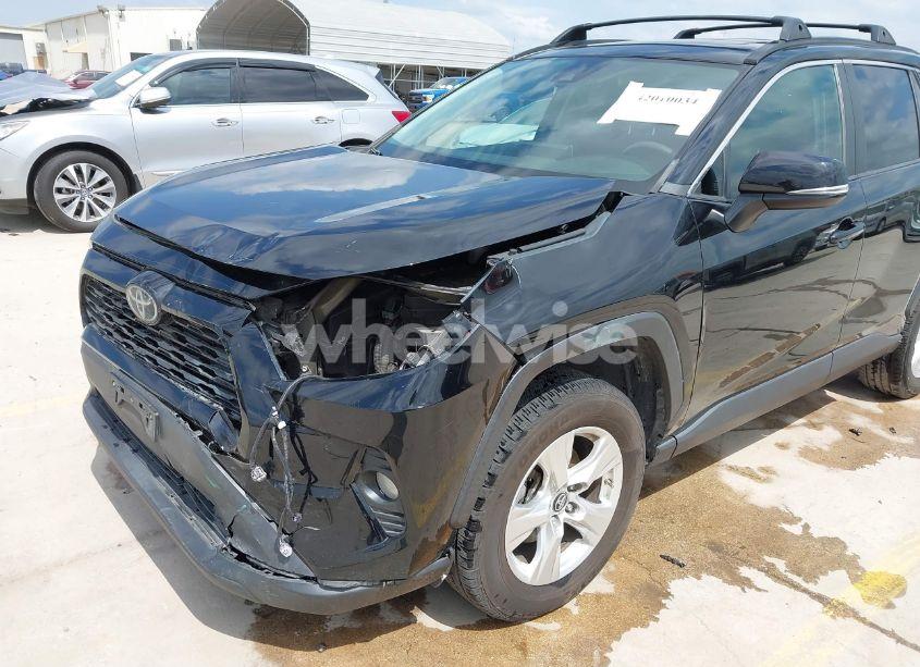 Photo 6 of 2019 Toyota Rav4 XLE (VIN 2T3W1RFV9KC009374)