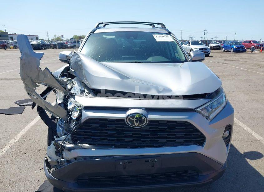 Photo 12 of 2019 Toyota Rav4 XLE (VIN 2T3W1RFV9KW021118)
