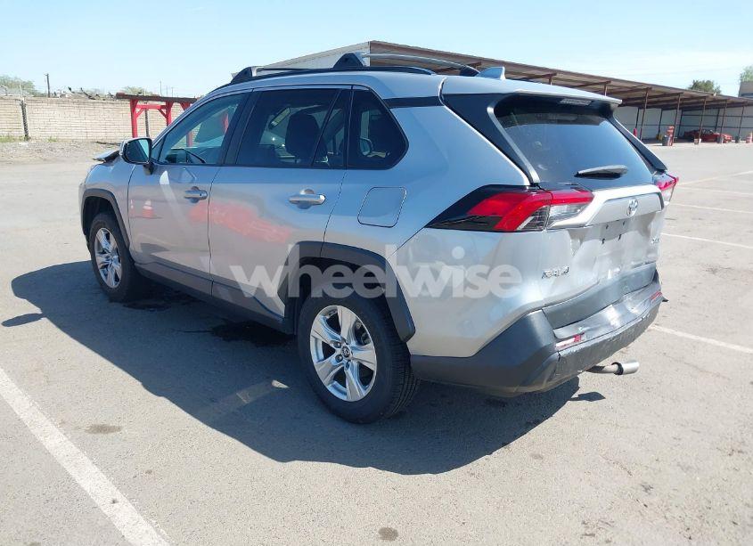 Photo 3 of 2019 Toyota Rav4 XLE (VIN 2T3W1RFV9KW021118)