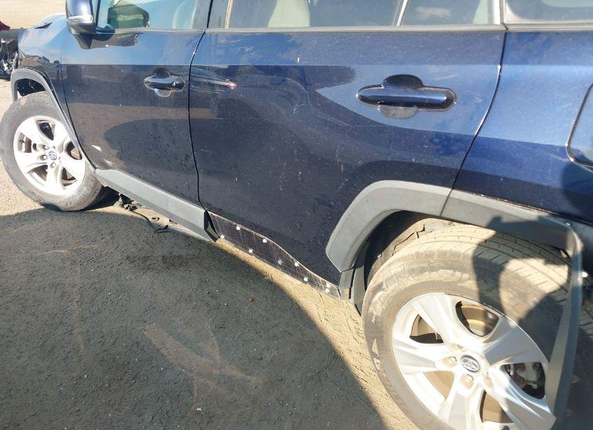 Photo 17 of 2020 Toyota Rav4 XLE/XLE PREMIUM (VIN 2T3W1RFV9LC044434)