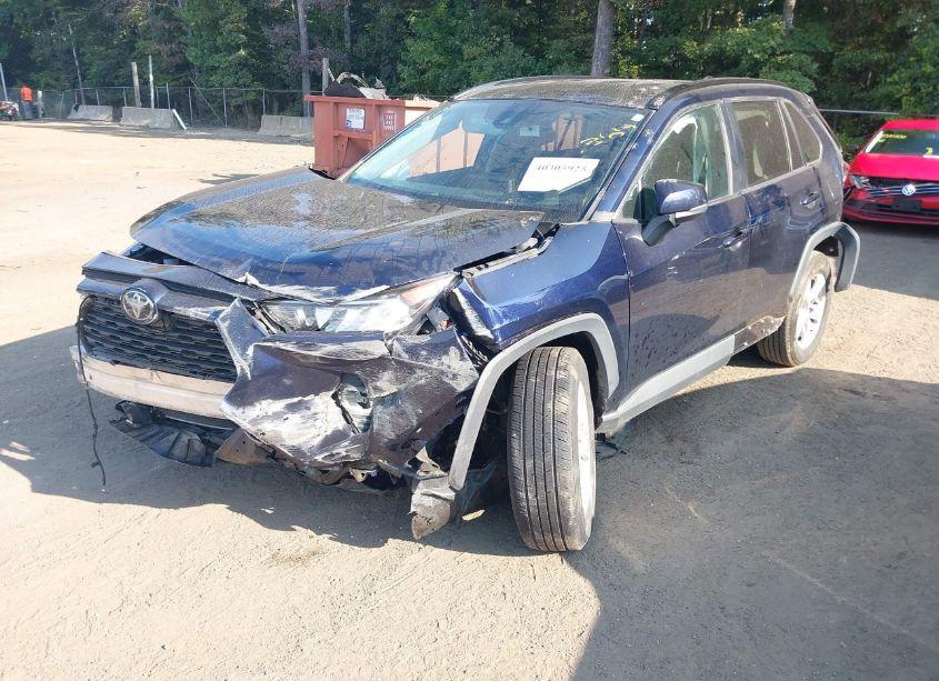Photo 2 of 2020 Toyota Rav4 XLE/XLE PREMIUM (VIN 2T3W1RFV9LC044434)