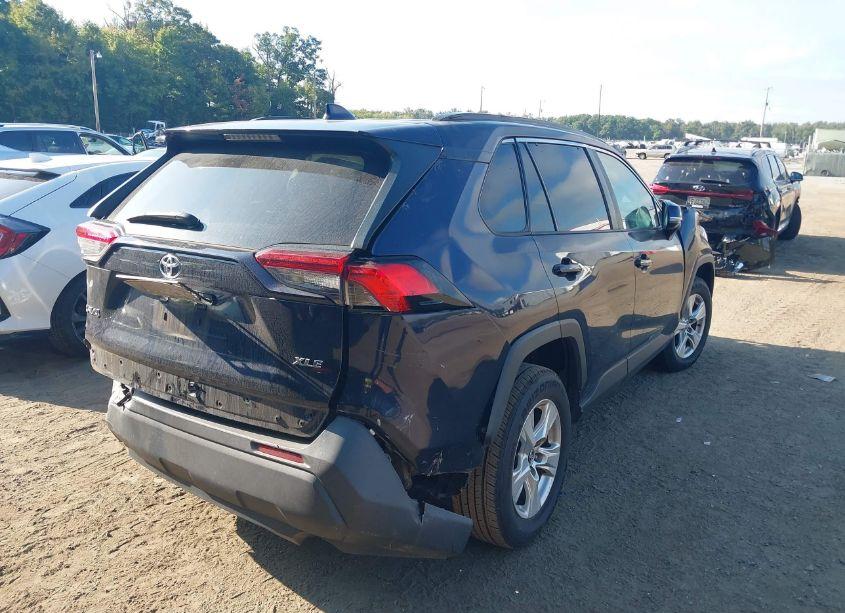 Photo 4 of 2020 Toyota Rav4 XLE/XLE PREMIUM (VIN 2T3W1RFV9LC044434)