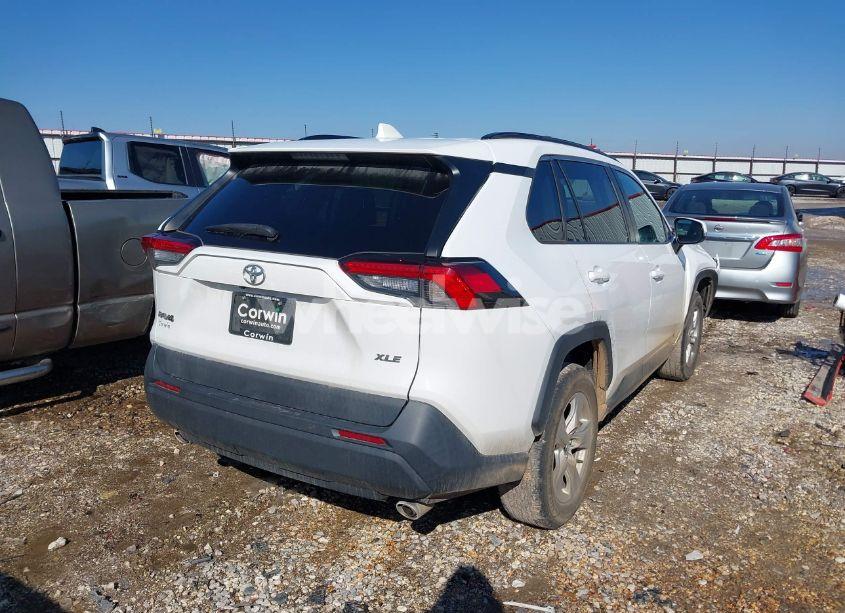 Photo 4 of 2020 Toyota Rav4 XLE (VIN 2T3W1RFV9LC047592)