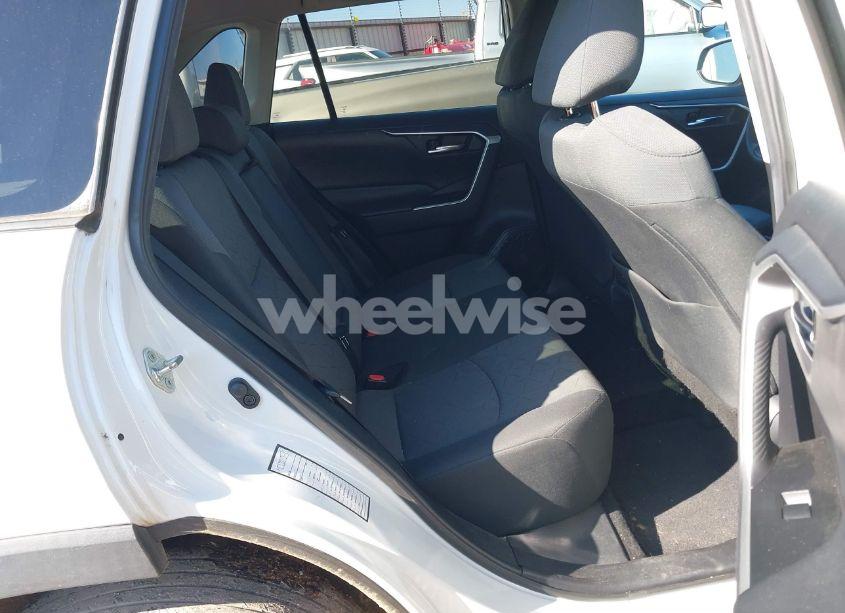 Photo 8 of 2020 Toyota Rav4 XLE (VIN 2T3W1RFV9LC047592)