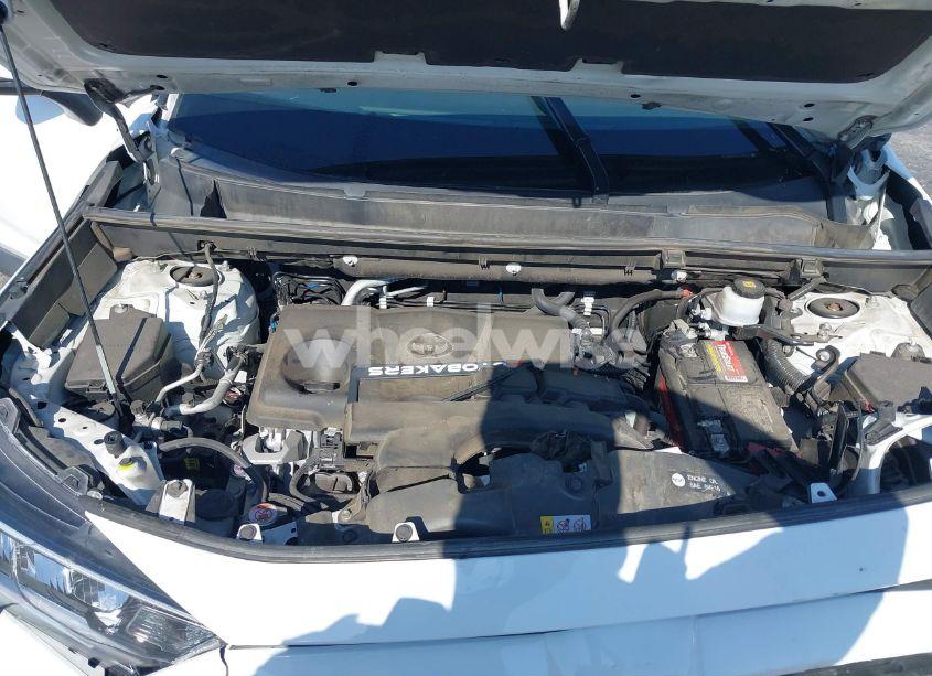 Photo 10 of 2020 Toyota Rav4 XLE (VIN 2T3W1RFV9LC060794)