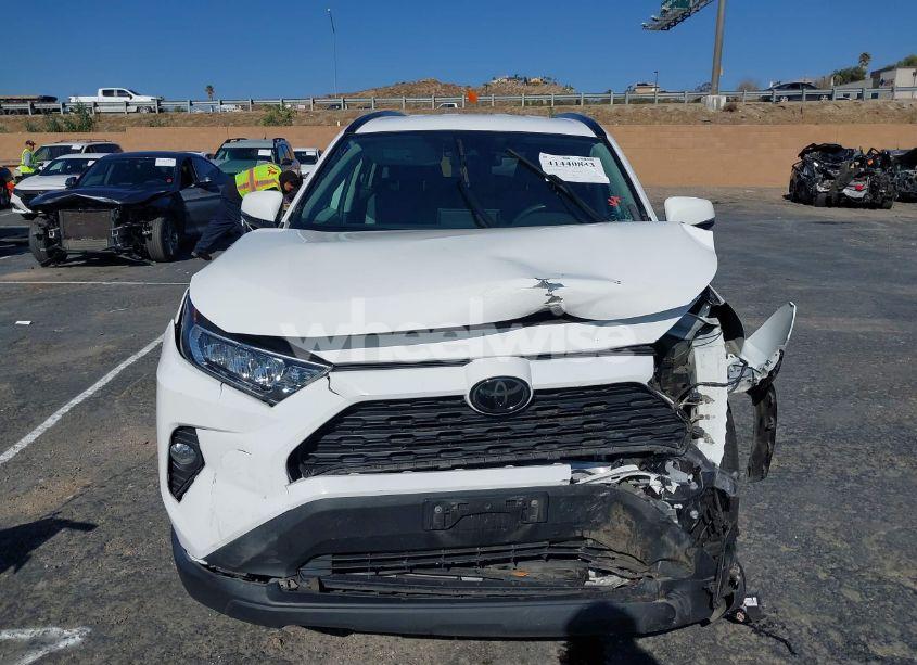 Photo 12 of 2020 Toyota Rav4 XLE (VIN 2T3W1RFV9LC060794)