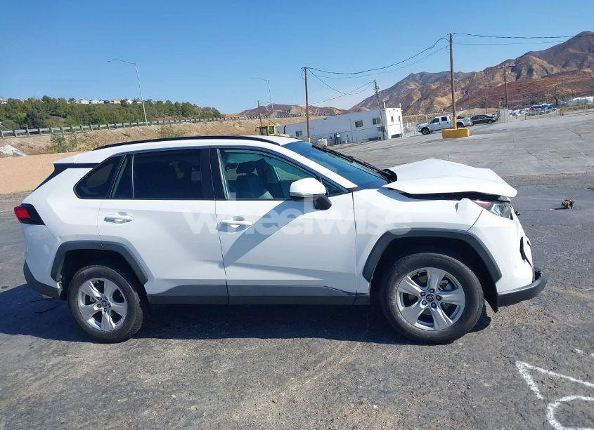 Photo 13 of 2020 Toyota Rav4 XLE (VIN 2T3W1RFV9LC060794)