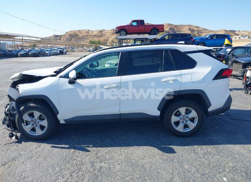Photo 14 of 2020 Toyota Rav4 XLE (VIN 2T3W1RFV9LC060794)