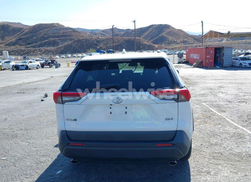 Photo 16 of 2020 Toyota Rav4 XLE (VIN 2T3W1RFV9LC060794)