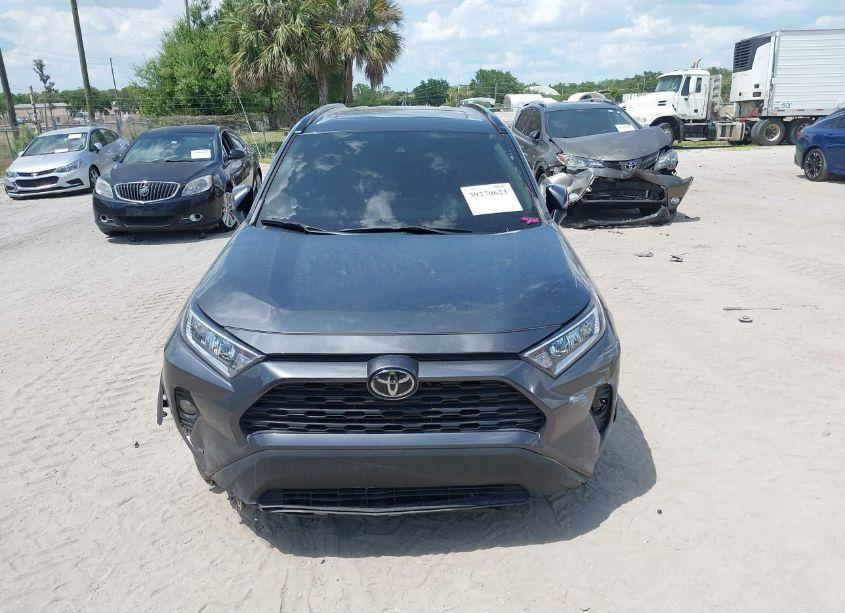 Photo 12 of 2020 Toyota Rav4 XLE (VIN 2T3W1RFV9LC070659)