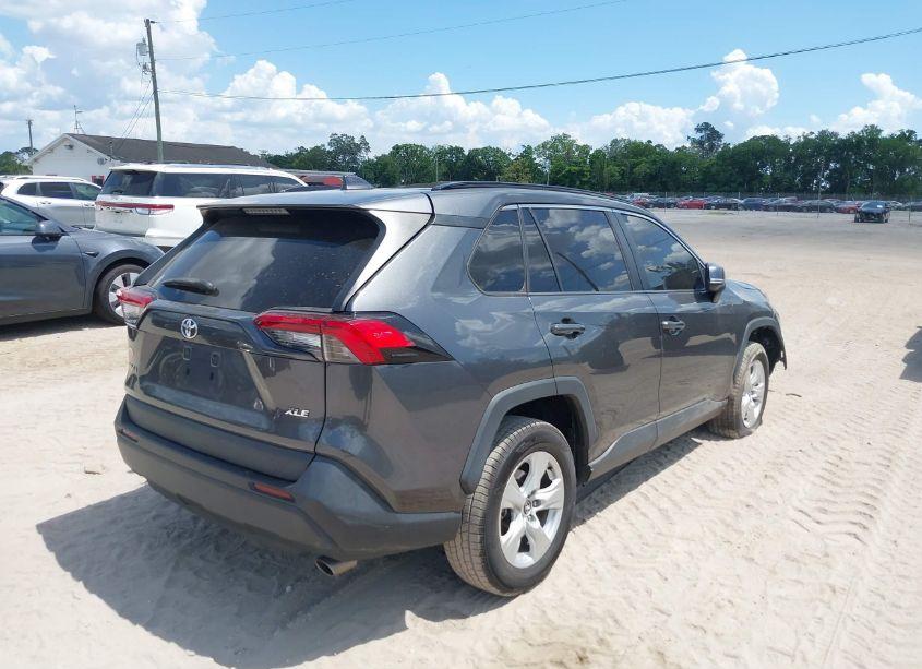 Photo 4 of 2020 Toyota Rav4 XLE (VIN 2T3W1RFV9LC070659)