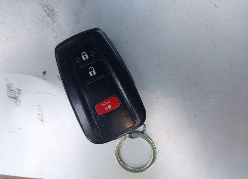 Photo 11 of 2020 Toyota Rav4 XLE (VIN 2T3W1RFV9LW073043)