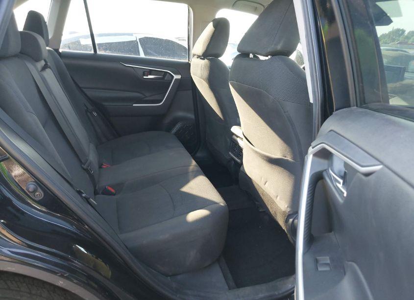 Photo 8 of 2020 Toyota Rav4 XLE (VIN 2T3W1RFV9LW073043)