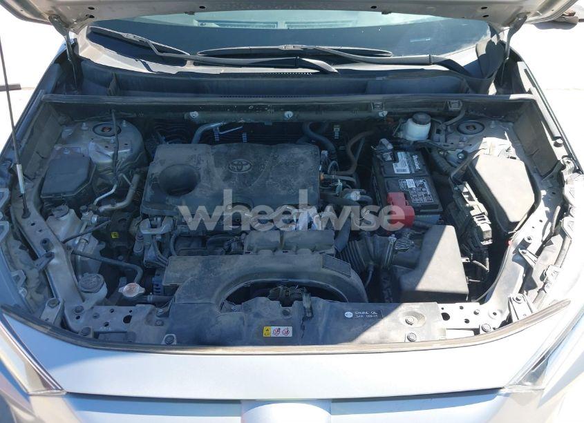 Photo 10 of 2020 Toyota Rav4 XLE (VIN 2T3W1RFV9LW090537)