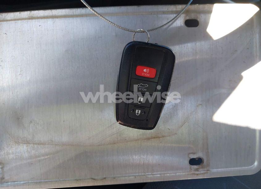 Photo 11 of 2020 Toyota Rav4 XLE (VIN 2T3W1RFV9LW090537)