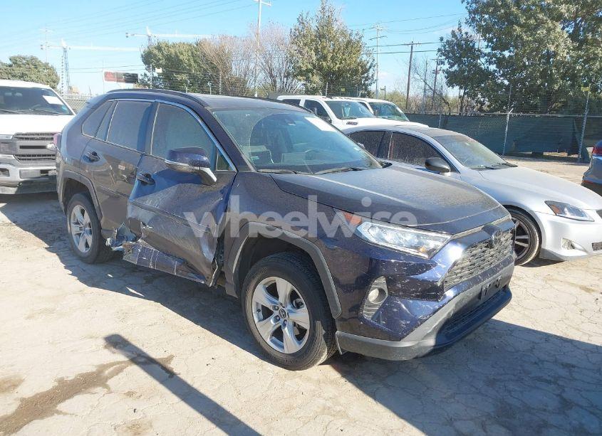 2020 Toyota Rav4 XLE (VIN 2T3W1RFV9LW097763) main photo