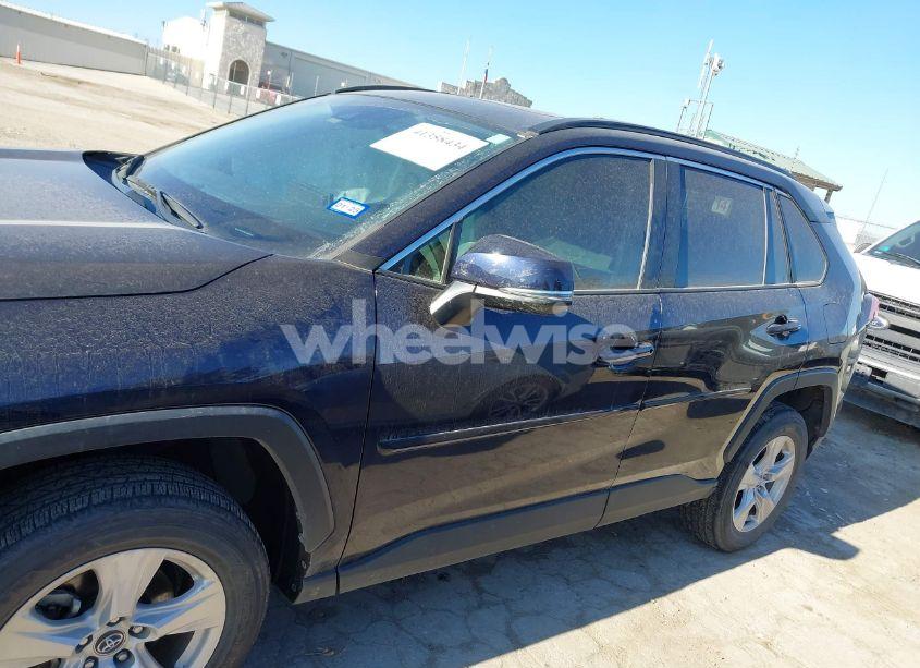 Photo 14 of 2020 Toyota Rav4 XLE (VIN 2T3W1RFV9LW097763)