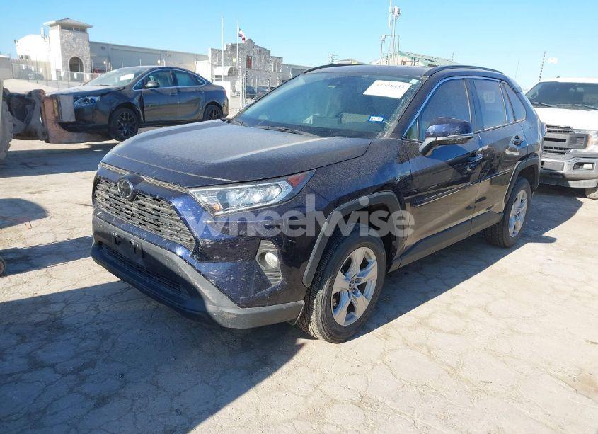 Photo 2 of 2020 Toyota Rav4 XLE (VIN 2T3W1RFV9LW097763)