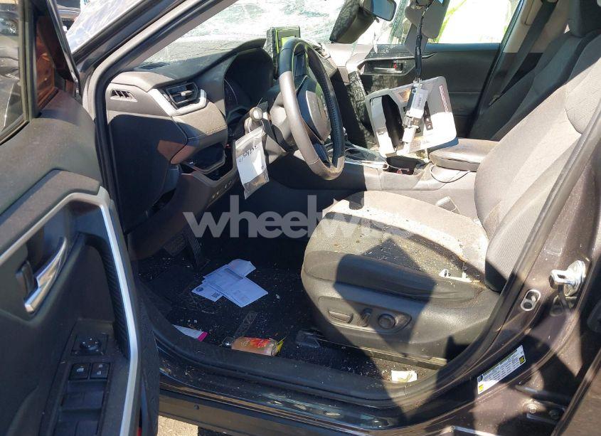 Photo 5 of 2020 Toyota Rav4 (VIN 2T3W1RFV9LW102721)