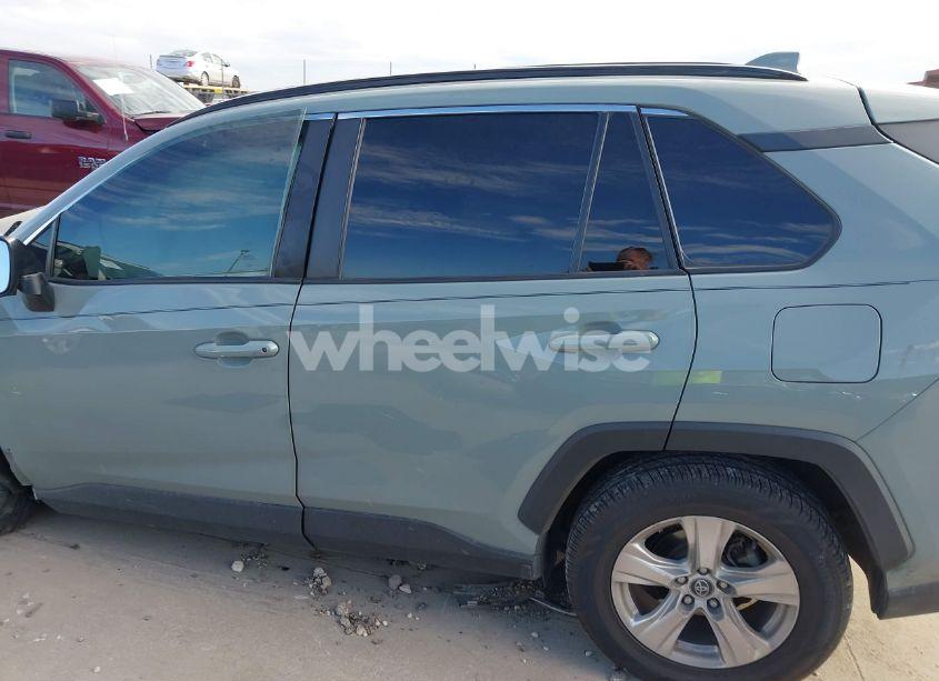 Photo 14 of 2021 Toyota Rav4 XLE (VIN 2T3W1RFV9MC091948)