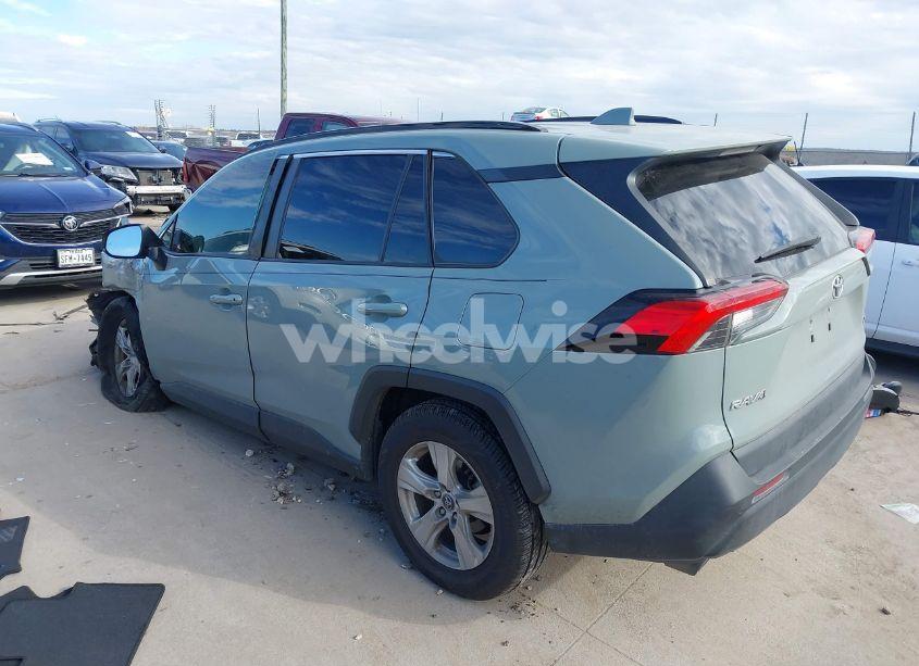 Photo 3 of 2021 Toyota Rav4 XLE (VIN 2T3W1RFV9MC091948)