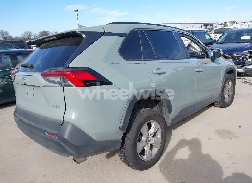 Photo 4 of 2021 Toyota Rav4 XLE (VIN 2T3W1RFV9MC091948)