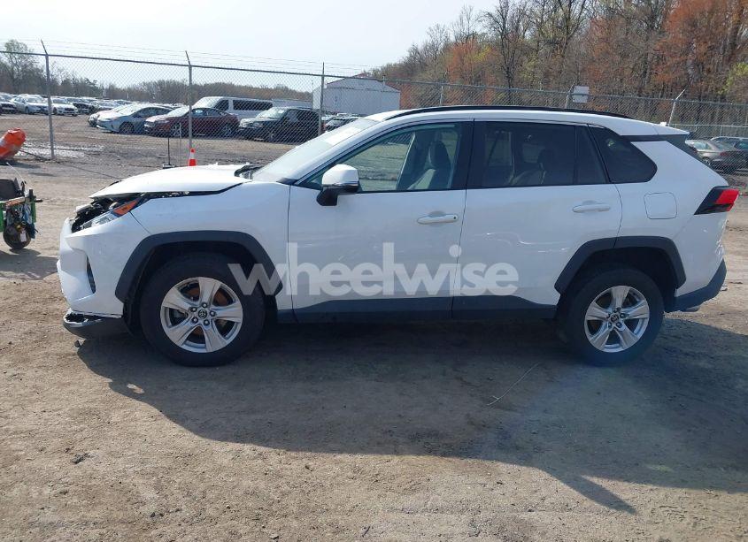 Photo 15 of 2021 Toyota Rav4 XLE (VIN 2T3W1RFV9MC095661)