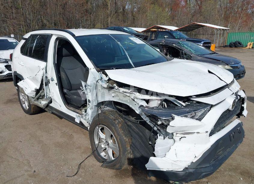 Photo 6 of 2021 Toyota Rav4 XLE (VIN 2T3W1RFV9MC095661)