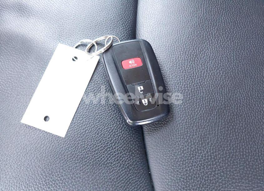 Photo 11 of 2021 Toyota Rav4 XLE (VIN 2T3W1RFV9MC136466)