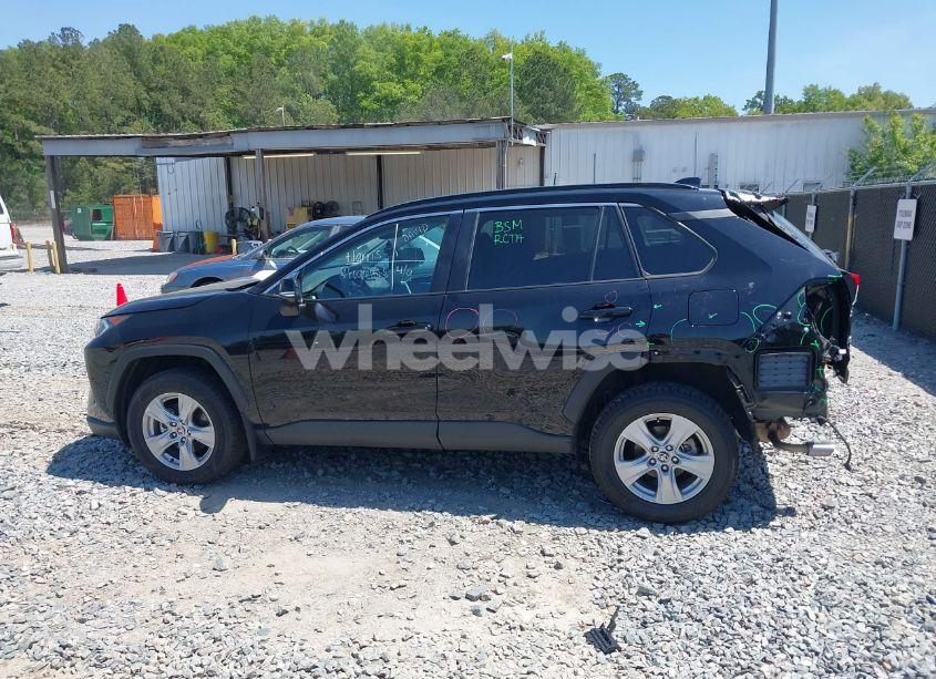 Photo 15 of 2021 Toyota Rav4 XLE (VIN 2T3W1RFV9MC136466)