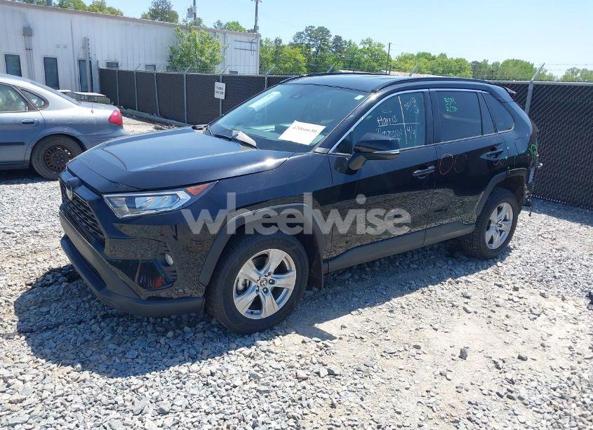 Photo 2 of 2021 Toyota Rav4 XLE (VIN 2T3W1RFV9MC136466)