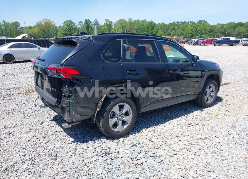 Photo 4 of 2021 Toyota Rav4 XLE (VIN 2T3W1RFV9MC136466)