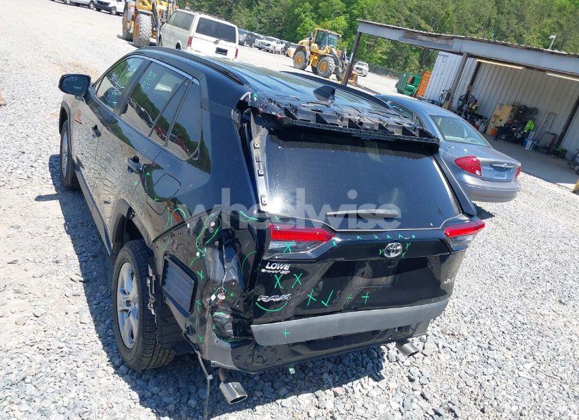 Photo 6 of 2021 Toyota Rav4 XLE (VIN 2T3W1RFV9MC136466)