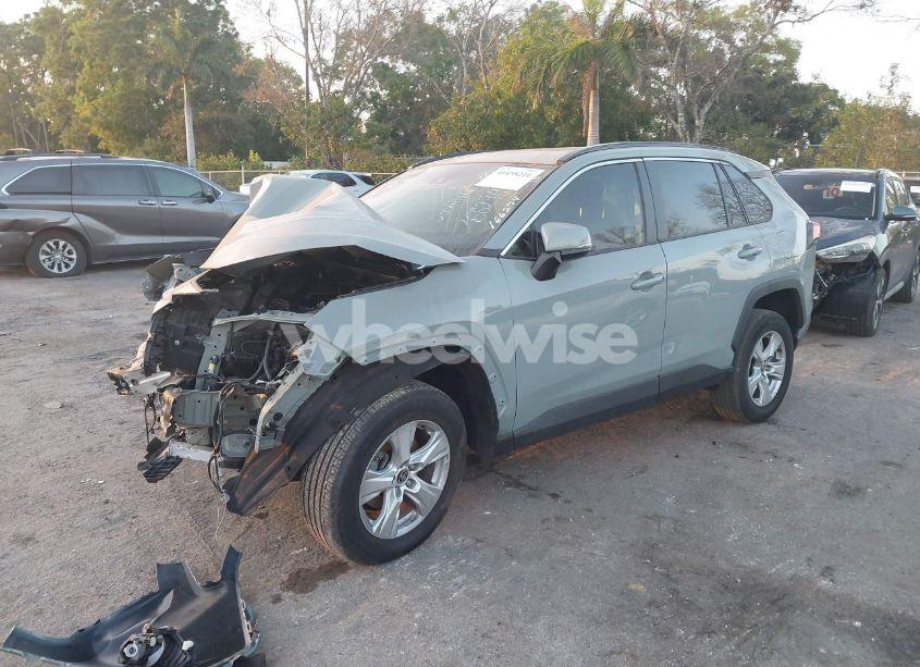Photo 2 of 2021 Toyota Rav4 XLE (VIN 2T3W1RFV9MW166274)