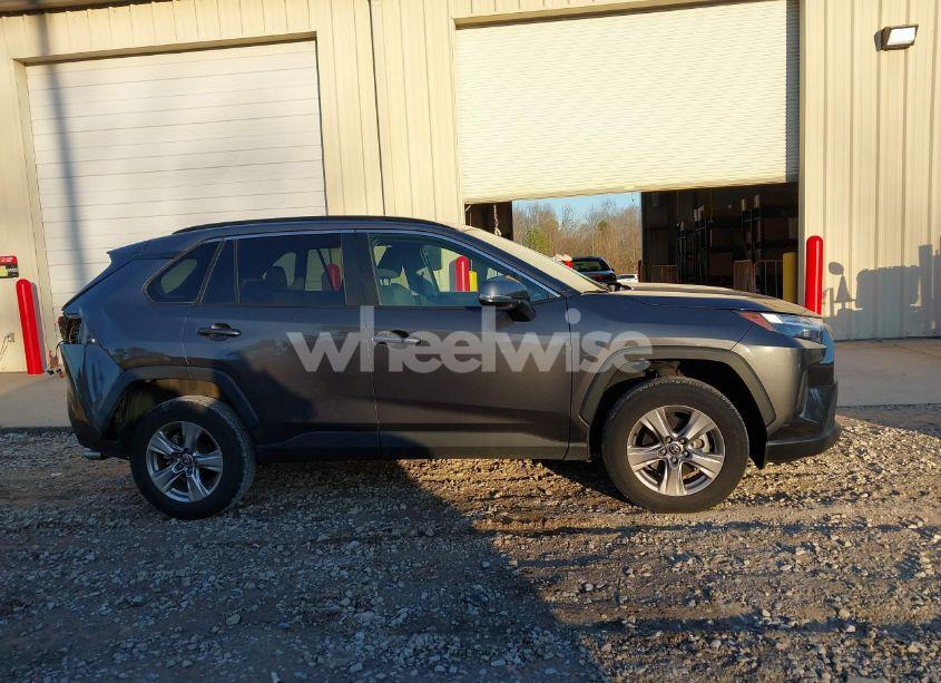 Photo 13 of 2022 Toyota Rav4 XLE (VIN 2T3W1RFV9NC187550)