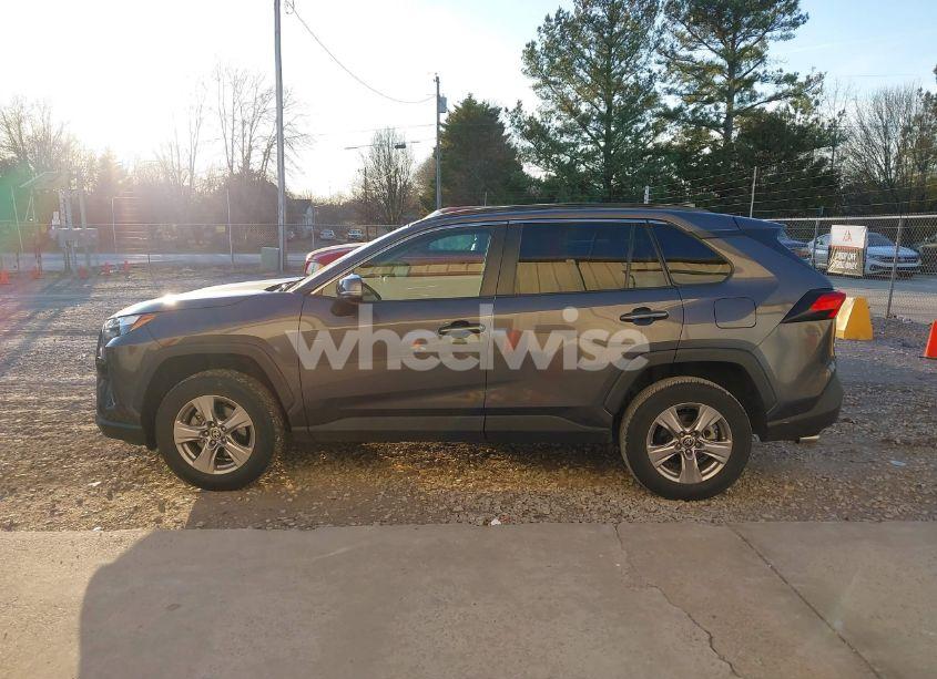 Photo 14 of 2022 Toyota Rav4 XLE (VIN 2T3W1RFV9NC187550)