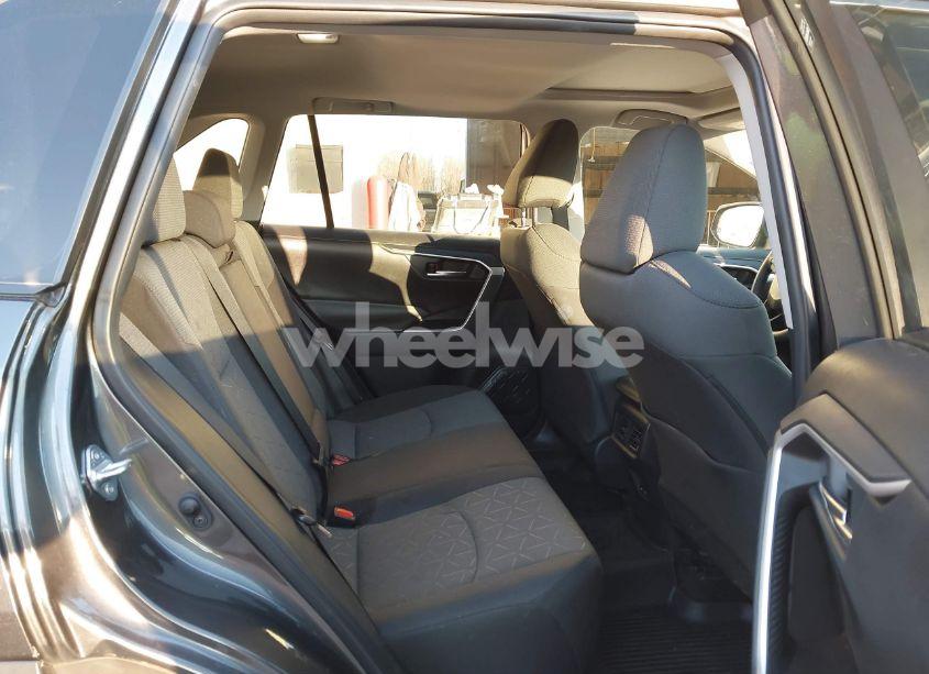 Photo 8 of 2022 Toyota Rav4 XLE (VIN 2T3W1RFV9NC187550)