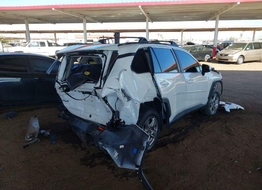 Photo 4 of 2022 Toyota Rav4 XLE (VIN 2T3W1RFV9NC210258)