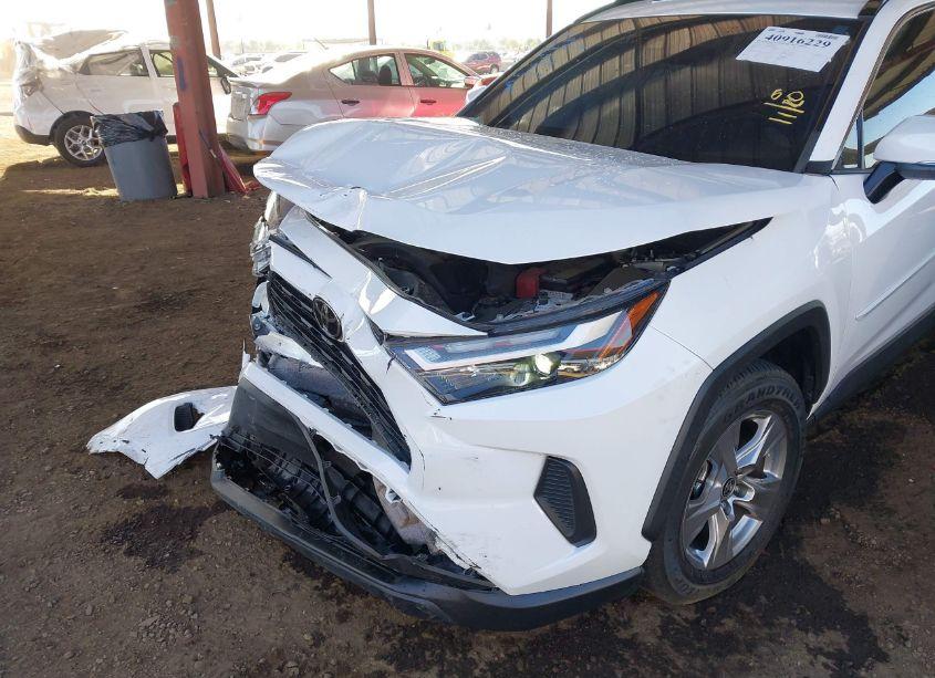 Photo 6 of 2022 Toyota Rav4 XLE (VIN 2T3W1RFV9NC210258)