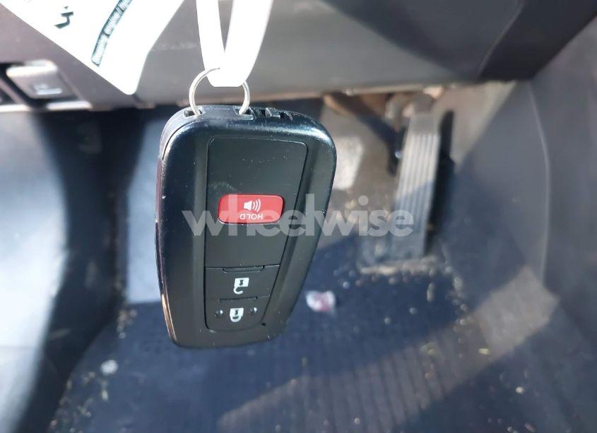 Photo 11 of 2022 Toyota Rav4 XLE (VIN 2T3W1RFV9NW186218)