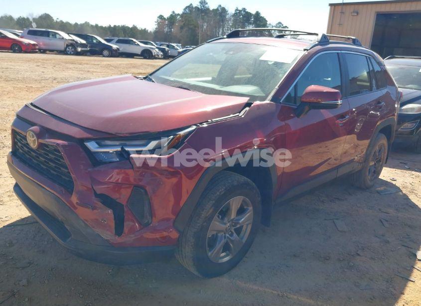Photo 2 of 2022 Toyota Rav4 XLE (VIN 2T3W1RFV9NW186218)