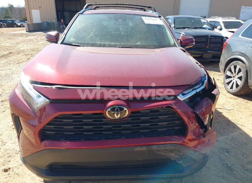 Photo 6 of 2022 Toyota Rav4 XLE (VIN 2T3W1RFV9NW186218)