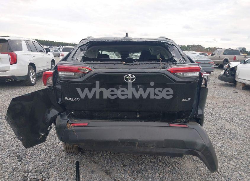 Photo 16 of 2022 Toyota Rav4 XLE (VIN 2T3W1RFV9NW198840)