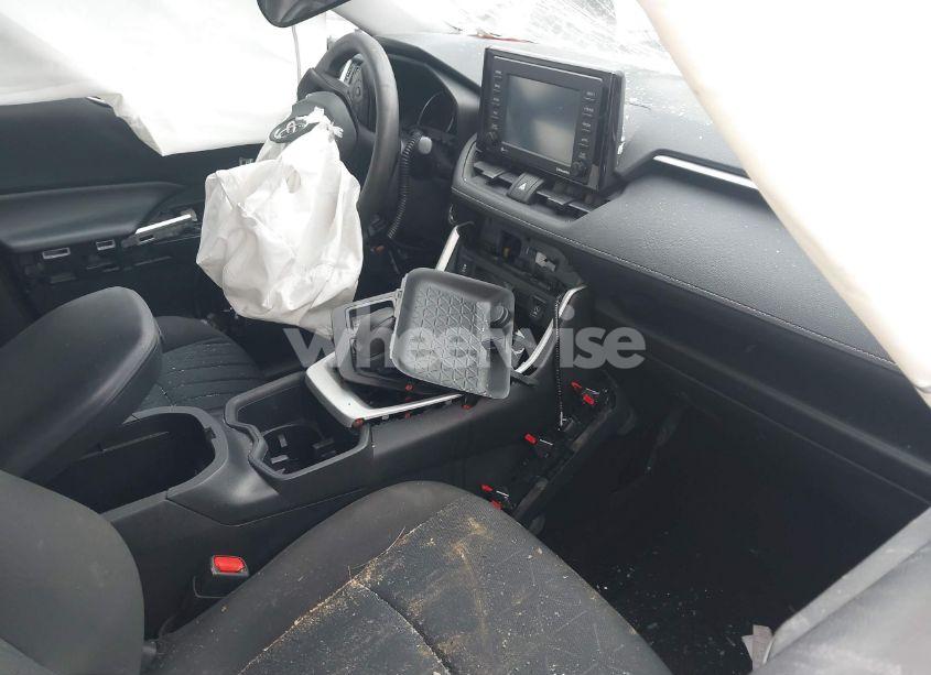 Photo 5 of 2022 Toyota Rav4 XLE (VIN 2T3W1RFV9NW198840)
